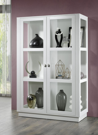 Vitrine mit Aluminiumknöpfen in Gold-Optik