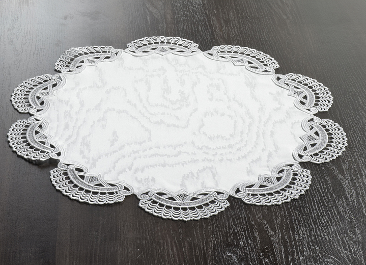 Tischdecken - Tisch- und Raumdekoration aus echter Plauener Spitze, in Größe 100 (Deckchen rund – Vollspitze, ø 20 cm) bis 195 (Läufer oval mit Stoffeinsatz, 45/ 80 cm), in Farbe WEISS Ansicht 5