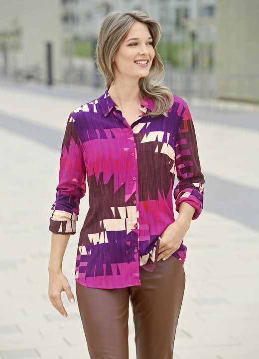 Blusen - Bluse mit farbbrillantem Druck, in Größe 036 bis 052, in Farbe FUCHSIA-LILA-SAND-BUNT Ansicht 2