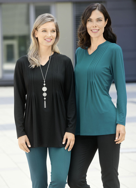 Langarm - Shirt mit Stehkragen in 2 Farben Ansicht 2 Langarm - Shirt mit Stehkragen in 2 Farben, in Größe 038 bis 052, in Farbe SCHWARZ Ansicht 2