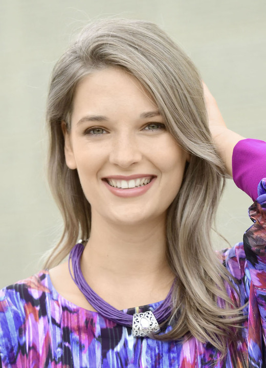 Damen-Modeschmuck - Halskette mit mehrreihigem Textilband, in Farbe LILA Ansicht 1