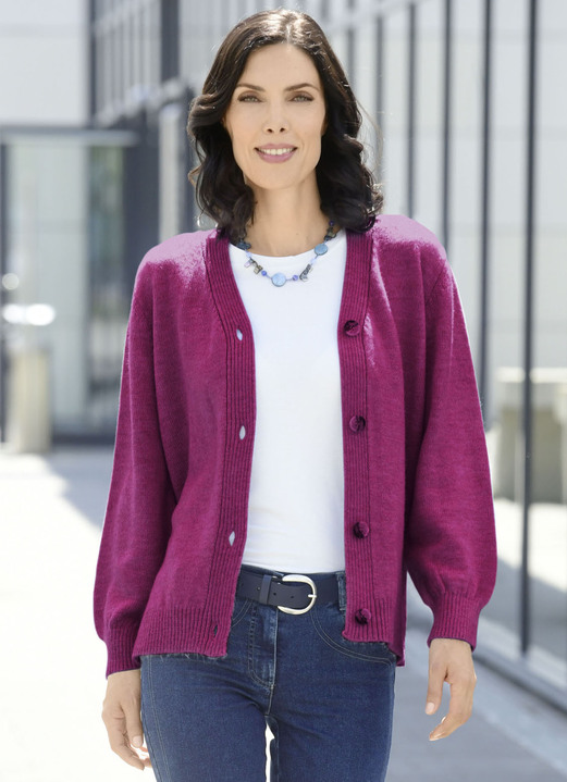 Basics - Strickjacke mit flauschig weichem Griff, in Größe L(44/46) bis XXL(52/54), in Farbe MAGENTA MELIERT Ansicht 3