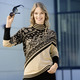 Langarm - Pullover in Jacquard-Dessin – Farbe BEIGE-SCHWARZ – Ansicht 1 Langarm - Pullover in Jacquard-Dessin, in Größe 036 bis 052, in Farbe ROT-SCHWARZ – Farbe BEIGE-SCHWARZ – Ansicht 1