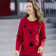Langarm - Pullover mit Katzenmotiven – Farbe ROT-SCHWARZ – Ansicht 1 Langarm - Pullover mit Katzenmotiven, in Größe 038 bis 054, in Farbe ROT-SCHWARZ – Farbe ROT-SCHWARZ – Ansicht 1