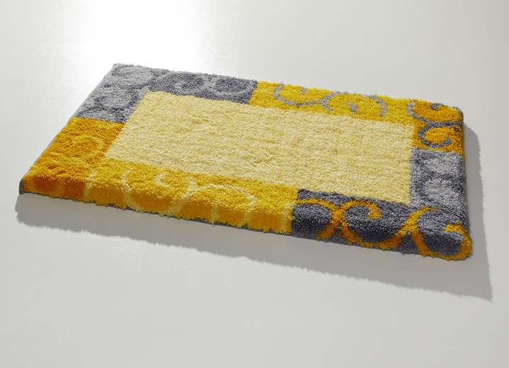 Badgarnituren - Badgarnitur in Supersoft-Qualität, in Größe 100 (Vorleger halbrund, 50/ 80 cm) bis 112 (WC-Deckelbezug, 47/ 50 cm), in Farbe GRAU-ROT Ansicht 5