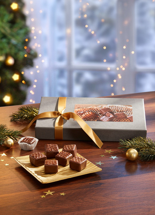 - Lauensteiner Honig-Trüffel in ansprechender Präsentpackung, in Farbe GRAU