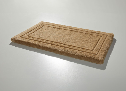 Badgarnituren - Badgarnitur mit rutschhemmender Rückseite, in Größe 100 (Vorleger halbrund, 50/ 80 cm) bis 110 (Hänge-WC-Garnitur, 2-teilig), in Farbe KARIBIKGRÜN