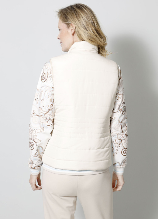 Kurz - Wendeweste mit Reißverschlusstaschen, in Größe 038 bis 052, in Farbe ECRU-SAND Ansicht 3