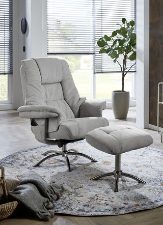 Relax-Sessel mit Hocker und Gestell aus Metall