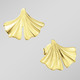 Ohrschmuck - Natürliche Eleganz: Ohrstecker Ginkgoblatt, in Farbe  – Ansicht 1