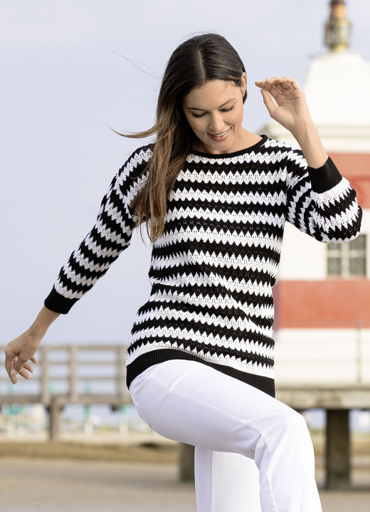 Pullover - Pullover mit Zackendessin Ansicht 2 Pullover - Pullover mit Zackendessin, in Größe L(44/46) bis XXL(52/54), in Farbe SCHWARZ-ECRU Ansicht 2