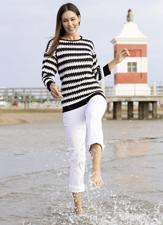 Pullover - Pullover mit Zackendessin, in Größe L(44/46) bis XXL(52/54), in Farbe SCHWARZ-ECRU Ansicht 6