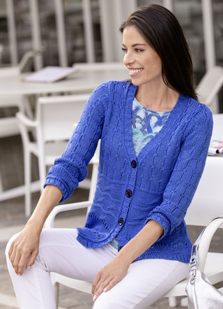Strickjacke aus Bändchengarn