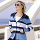 Strickjacken - Strickjacke mit dekorativen Details, in Größe 038 bis 054, in Farbe MARINE-AZURBLAU-WEISS – Farbe MARINE-AZURBLAU-WEISS – Ansicht 2