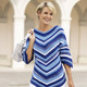 3/4-Arm - Pullover in V-Dessin – Farbe DUNKELBLAU-HELLBLAU-WEISS – Ansicht 2 3/4-Arm - Pullover in V-Dessin, in Größe L(44/46) bis XS(32/34), in Farbe DUNKELBLAU-HELLBLAU-WEISS – Farbe DUNKELBLAU-HELLBLAU-WEISS – Ansicht 2