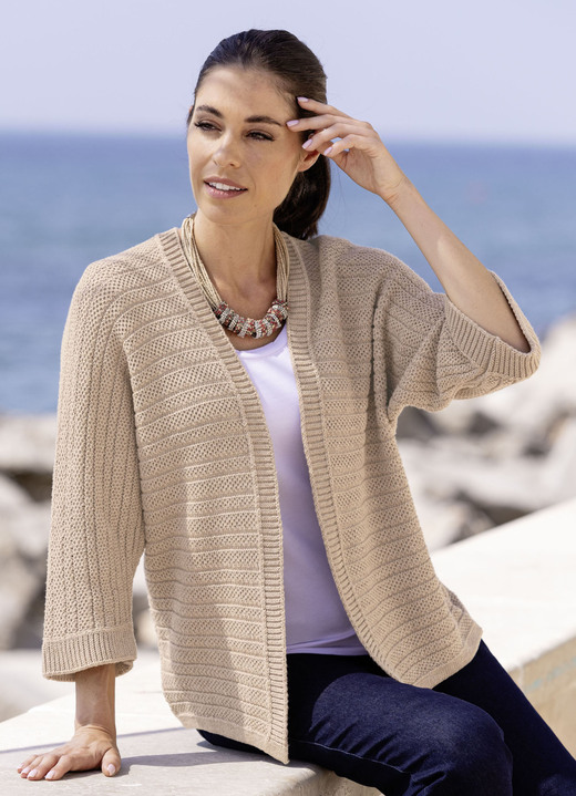 Basics - Strickjacke in Strukturmix, in Größe L(44/46) bis XXL(52/54), in Farbe BEIGE MELIERT Ansicht 2
