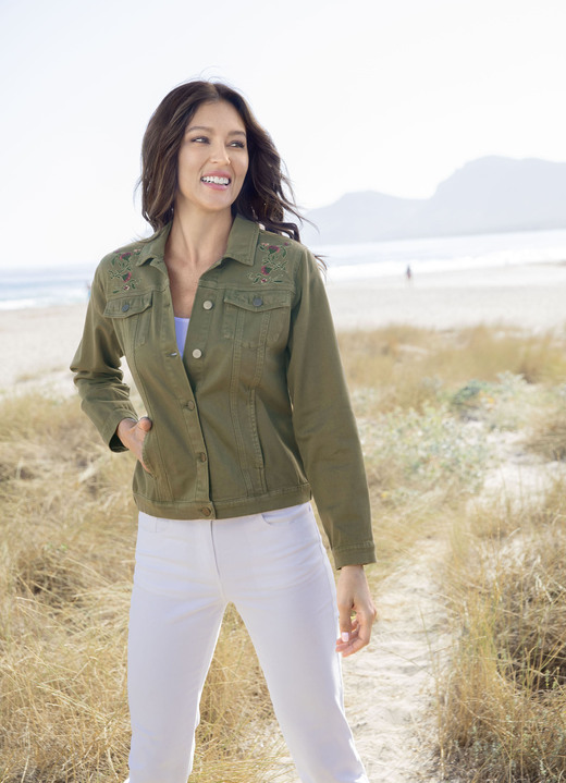 Blusen - Bestickte Jeansjacke Ansicht 4 Blusen - Bestickte Jeansjacke, in Größe 034 bis 050, in Farbe OLIV Ansicht 4