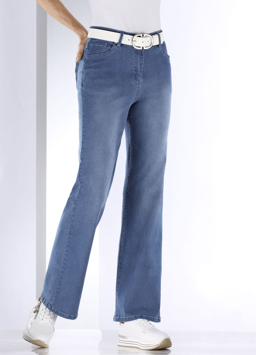 Hosen mit Knopf- und Reißverschluss - Jeans in aktueller Fingerprint-Dessinierung, in Größe 017 bis 050, in Farbe HELLBLAU Ansicht 8