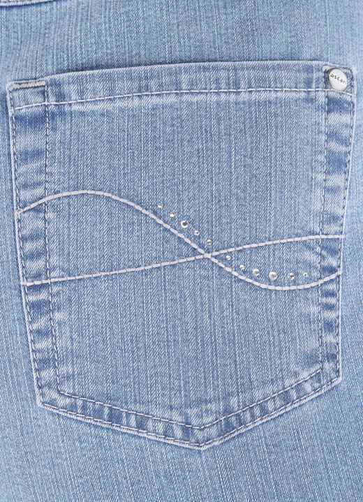 Hosen mit Knopf- und Reißverschluss - Komfortjeans CARLA Ansicht 3 Hosen mit Knopf- und Reißverschluss - Komfortjeans CARLA, in Größe 018 bis 052, in Farbe HELLBLAU Ansicht 3