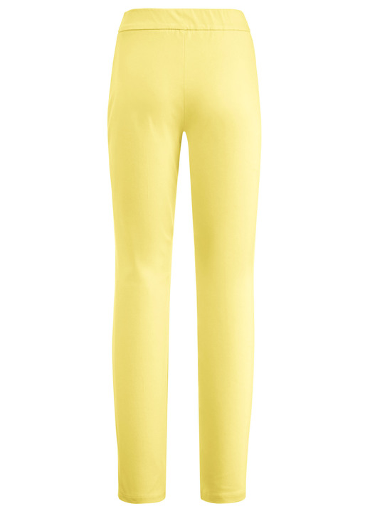 Hosen in Schlupfform - Hose mit abgesteppten Teilungsnähten, in Größe 018 bis 052, in Farbe LAVENDEL Ansicht 17