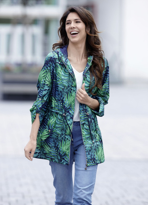 Kurz - Jacke mit fester Kapuze Ansicht 7 Kurz - Jacke mit fester Kapuze, in Größe 036 bis 054, in Farbe MARINE-GRÜN Ansicht 7