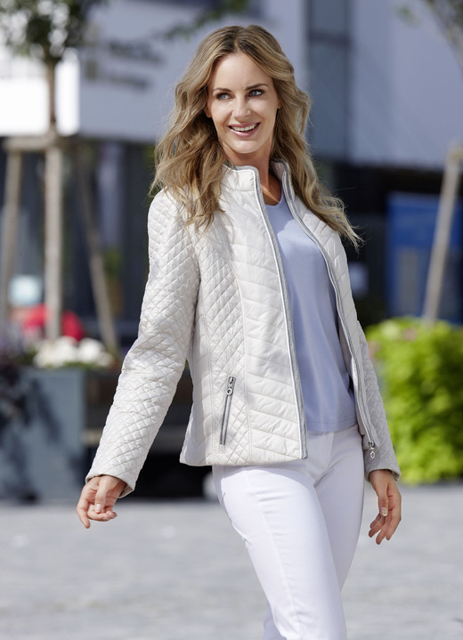 Kurz - Jacke mit Reißverschlusstaschen, in Größe 036 bis 052, in Farbe KHAKI Ansicht 8