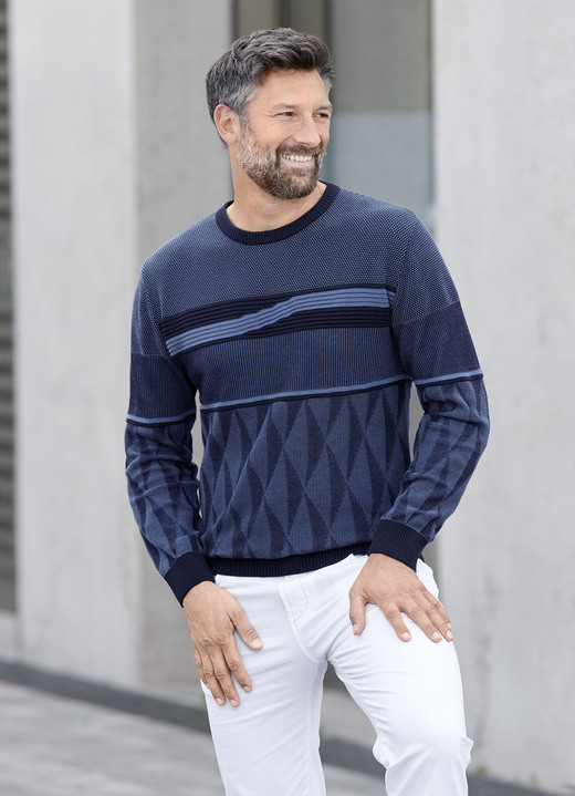 Gemustert - Gemusterter Rundhalspullover in 2 Farben, in Größe 046 bis 062, in Farbe SCHWARZ-WEISS Ansicht 4