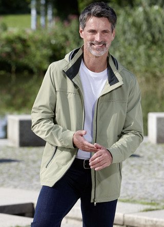 Funktionskurzjacke mit abtrennbarer Kapuze