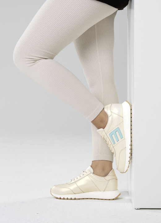 Slipper & Schnürschuhe - ELENA EDEN Sneaker aus schimmerndem Nappaleder, in Größe 036 bis 042, in Farbe CHAMPAGNER Ansicht 4