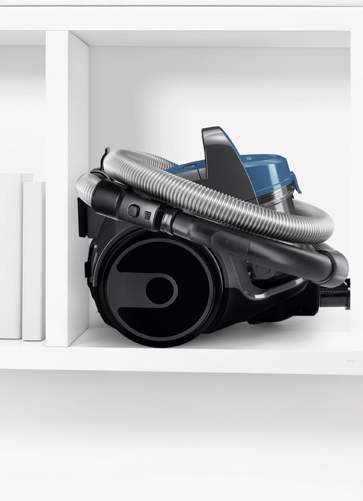 Mit Kabel - Beutelloser Bodenstaubsauger von Bosch, in Farbe BLAU Ansicht 2