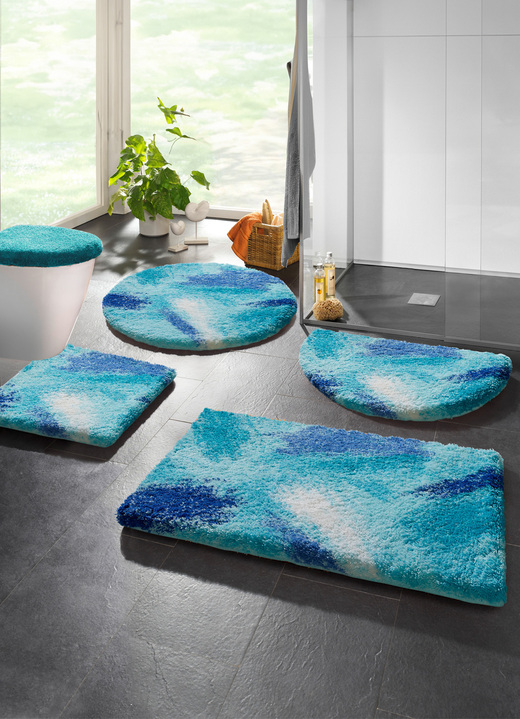 Grund - Badgarnitur in Supersoft-Qualität von Grund, in Größe 100 (Vorleger halbrund, 50/ 80 cm) bis 112 (WC-Deckelbezug, 47/ 50 cm), in Farbe BLAU Ansicht 1