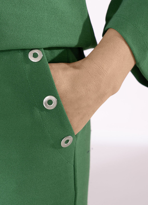 Hosenanzüge & Kostüme - Set, 2-teilig mit dekorativen Nieten , in Größe 036 bis 052, in Farbe PFLAUME Ansicht 4