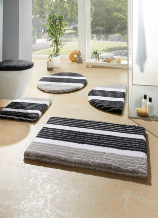 Badgarnituren - Badgarnitur in barfußweicher Qualität – Farbe ANTHRAZIT – Ansicht  Badgarnituren - Badgarnitur in barfußweicher Qualität, in Größe 100 (Vorleger halbrund, 50/ 80 cm) bis 112 (WC-Deckelbezug, 47/ 50 cm), in Farbe ROT – Farbe ANTHRAZIT – Ansicht