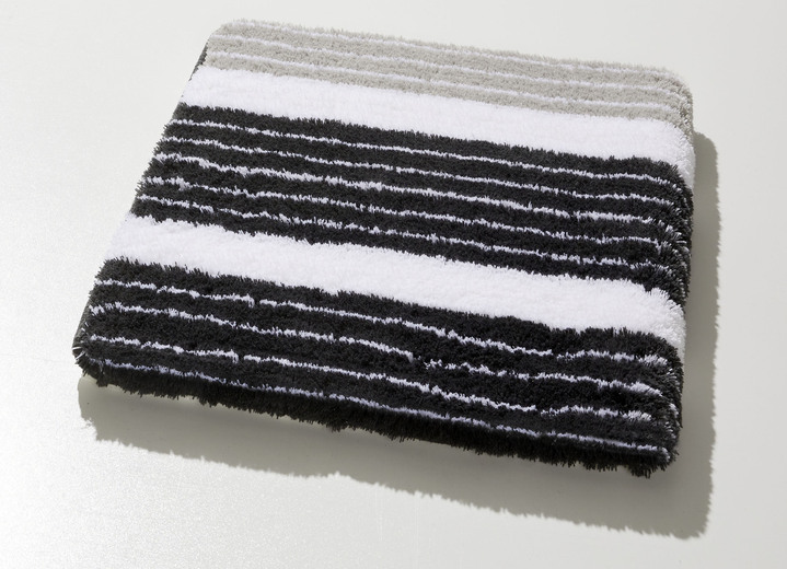 Badgarnituren - Badgarnitur in barfußweicher Qualität Ansicht 7 Badgarnituren - Badgarnitur in barfußweicher Qualität, in Größe 100 (Vorleger halbrund, 50/ 80 cm) bis 112 (WC-Deckelbezug, 47/ 50 cm), in Farbe ROT Ansicht 7