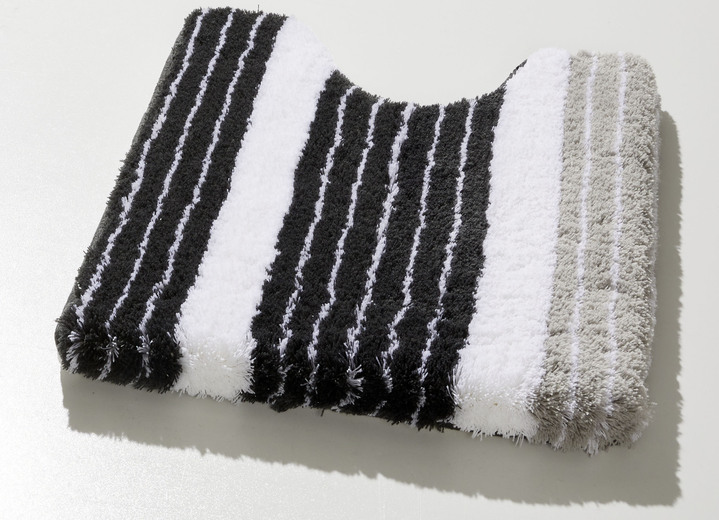 Badgarnituren - Badgarnitur in barfußweicher Qualität Ansicht 6 Badgarnituren - Badgarnitur in barfußweicher Qualität, in Größe 100 (Vorleger halbrund, 50/ 80 cm) bis 112 (WC-Deckelbezug, 47/ 50 cm), in Farbe ROT Ansicht 6