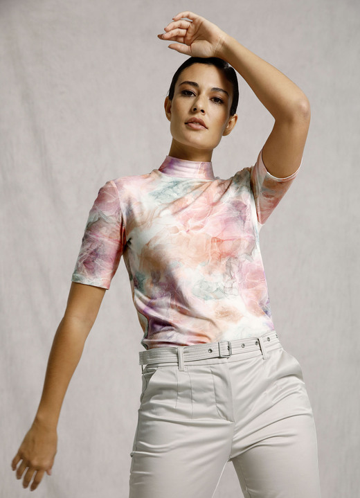 Shirts - Shirt mit modischem Stehkragen, in Größe 038 bis 052, in Farbe MULTICOLOR Ansicht 1