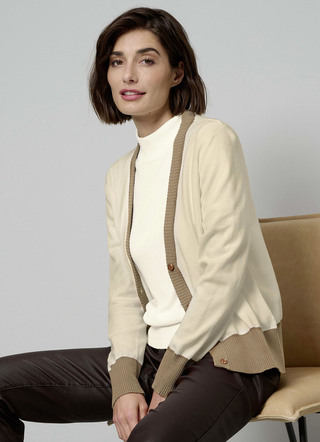 Strickjacke in Feinstrick