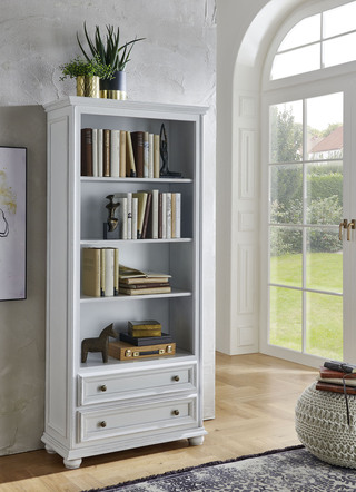 Teilmassiver Bücherschrank