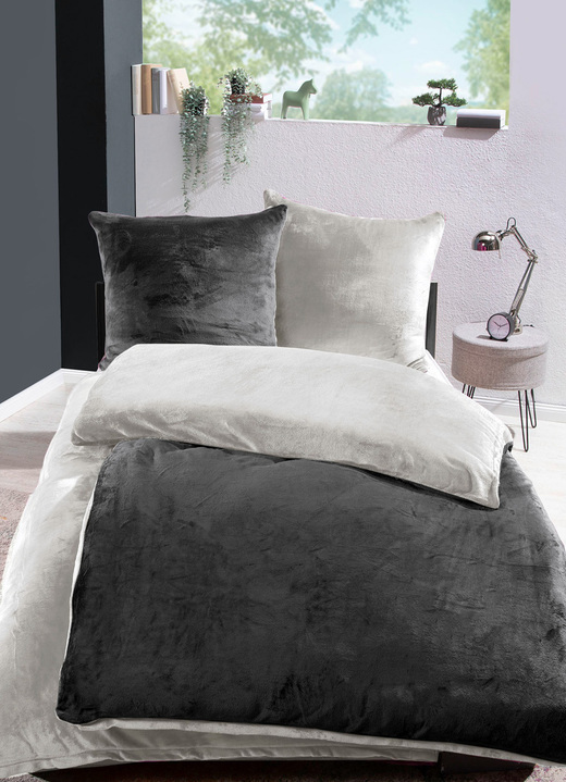 Bettwäschegarnituren - Kuschelig weiche Wendebettwäsche-Garnitur mit Cashmere Touch, in Farbe ANTHRAZIT-TAUPE Ansicht 1