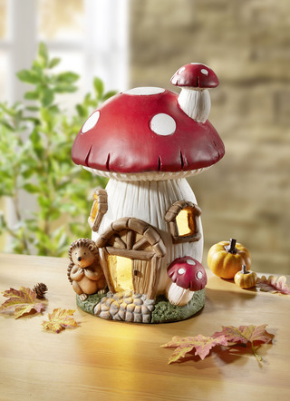 Beleuchtetes Pilz-Haus