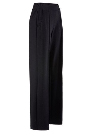 Hose in modischer Weite