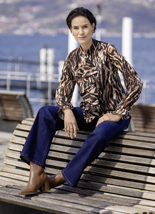 Blusen - Bluse mit verspielten Volants, in Größe 036 bis 052, in Farbe SCHWARZ-BRAUN-BEIGE Ansicht 3