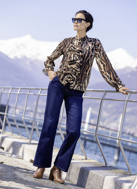 Blusen - Bluse mit verspielten Volants, in Größe 036 bis 052, in Farbe SCHWARZ-BRAUN-BEIGE Ansicht 5