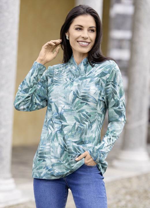 Pullover & Strickmode - Pullover mit raffiniertem V-Kragen Ansicht 3 Pullover & Strickmode - Pullover mit raffiniertem V-Kragen, in Größe 038 bis 054, in Farbe GRÜN-BLAU-MULTICOLOR Ansicht 3