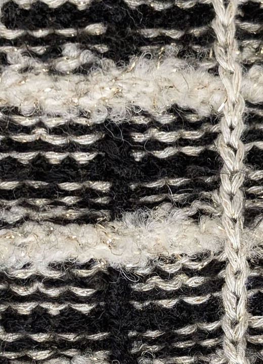 Pullover & Strickmode - Strickjacke aus hochwertigem Effektgarn, in Größe 038 bis 054, in Farbe SCHWARZ-ECRU Ansicht 2