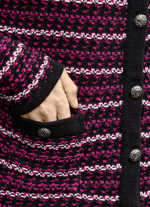 Strickjacken - Strickjacke in Jacquard-Dessin, in Größe 038 bis 054, in Farbe SCHWARZ-FUCHSIA-WEISS Ansicht 2