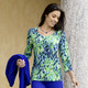 Klaus Modelle - Shirt mit farbbrillantem Alloverdruck – Farbe GRÜN-BLAU-WEISS – Ansicht 3 Klaus Modelle - Shirt mit farbbrillantem Alloverdruck, in Größe 038 bis 054, in Farbe GRÜN-BLAU-WEISS – Farbe GRÜN-BLAU-WEISS – Ansicht 3