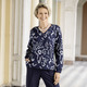 Pullover & Strickmode - Pullover in Jacquard-Dessin – Farbe MARINE-WOLLWEISS – Ansicht 1 Pullover & Strickmode - Pullover in Jacquard-Dessin, in Größe 038 bis 054, in Farbe MARINE-WOLLWEISS – Farbe MARINE-WOLLWEISS – Ansicht 1