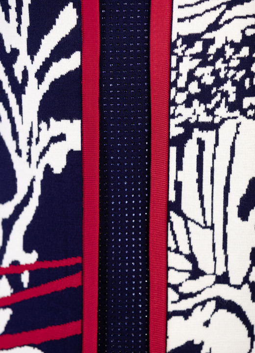 Pullover & Strickmode - Pullover in Feinstrick, in Größe L(44/46) bis XXL(52/54), in Farbe MARINE-ECRU-ROT Ansicht 2