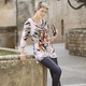 34-Arm - Shirt mit platziertem Tiermotiv – Farbe SCHWARZ-GRAU – Ansicht 2 34-Arm - Shirt mit platziertem Tiermotiv, in Größe 036 bis 054, in Farbe SCHWARZ-GRAU – Farbe SCHWARZ-GRAU – Ansicht 2